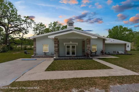14231 Old Mission Rd, Dade City, FL 33525