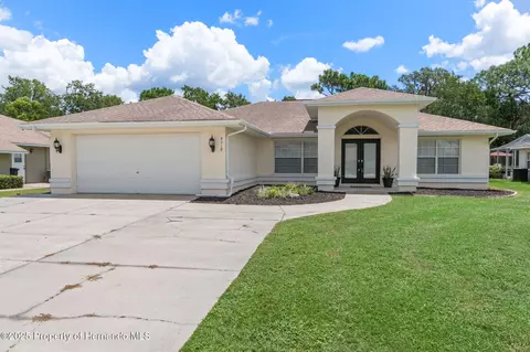 4119 S Winding Oaks Dr, Homosassa, FL 34446