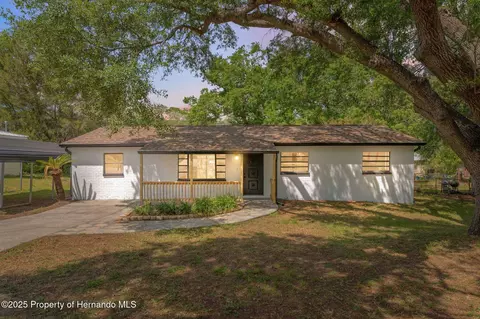 27149 Simona Ave, Brooksville, FL 34602