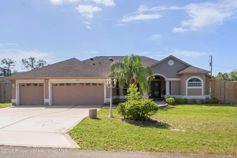 12300 Drake Ln, Spring Hill, FL 34609