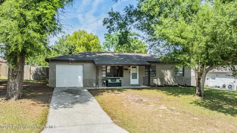 27143 Thorncrest Ave, Brooksville, FL 34602