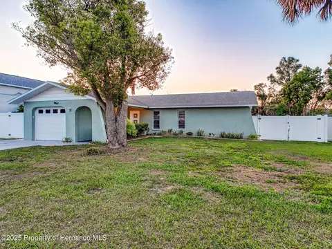 2485 Commerce Ave, Spring Hill, FL 34609