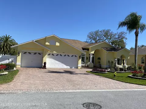 2048 Sparkling Waters Way, Spring Hill, FL 34606
