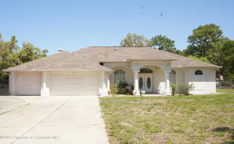 11055 Flatwood Ave, Weeki Wachee, FL 34613