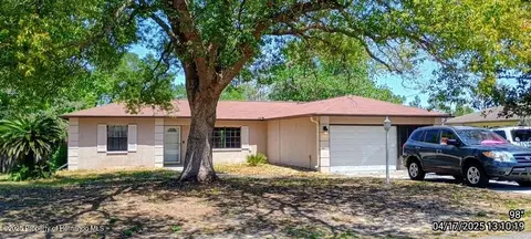12437 Drayton Dr, Spring Hill, FL 34609