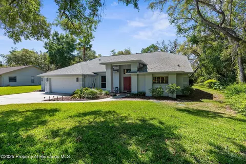 18663 Autumn Lake Blvd, Hudson, FL 34667