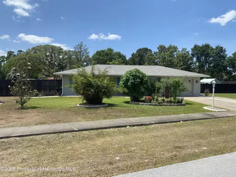 9186 Patio Ct, Spring Hill, FL 34608