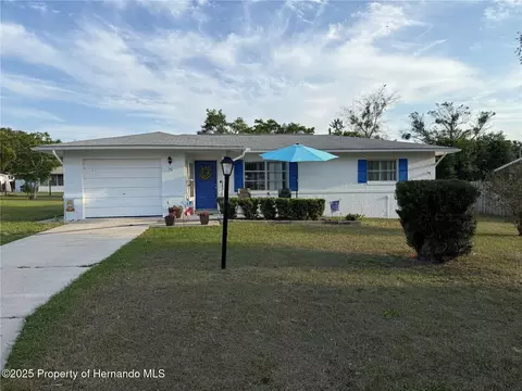10 Michigan St, Beverly Hills, FL 34465