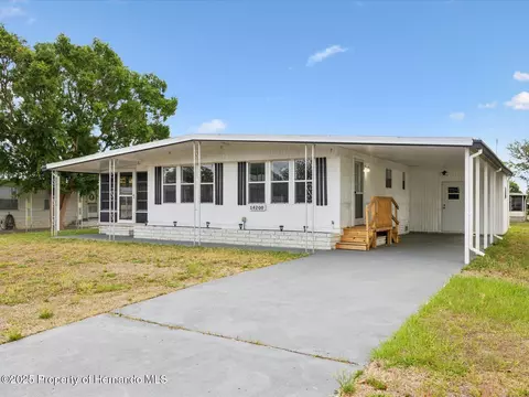 14200 Sandhurst St, Brooksville, FL 34613