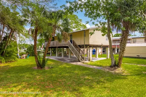 6181 Island Dr, Spring Hill, FL 34607
