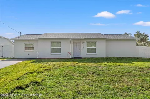 5110 Colchester Ave, Spring Hill, FL 34608