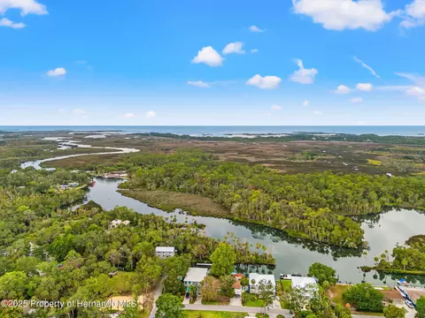 8125 River Point Dr, Spring Hill, FL 34607