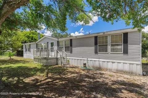 16125 Putnam St, Brooksville, FL 34601