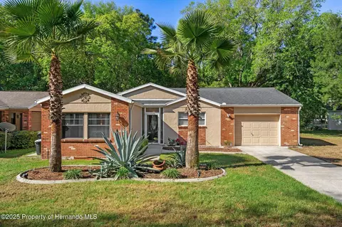 28 Golfview Dr, Homosassa, FL 34446