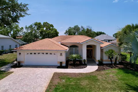 8420 Maybelle Dr, Weeki Wachee, FL 34613