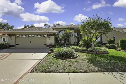 1086 Hook Dr, Spring Hill, FL 34608 photo 1