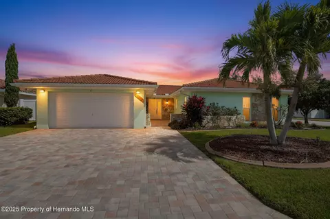 9810 San Sebastian Way, Port Richey, FL 34668