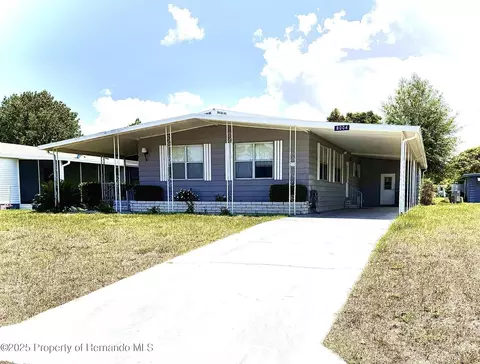 8004 Fairlane Ave, Brooksville, FL 34613