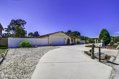 7300 Southwind Dr, Hudson, FL 34667