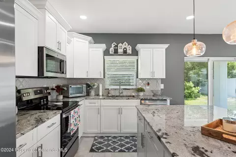 Kitchen - 5328 Baldock Ave, Spring Hill, FL 34608 photo 3 of 5