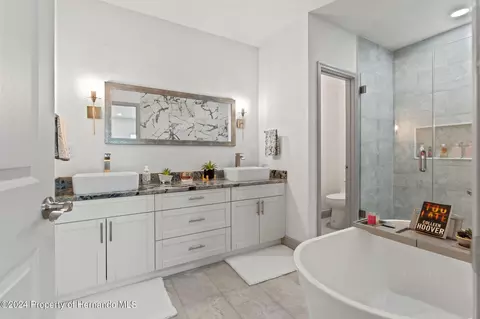 Bath - 5328 Baldock Ave, Spring Hill, FL 34608 photo 5 of 5