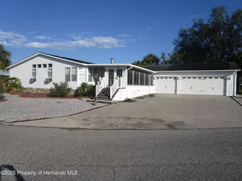 9229 Bassin St, Brooksville, FL 34613
