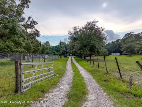 12445 Hamlin Rd, Spring Hill, FL 34610