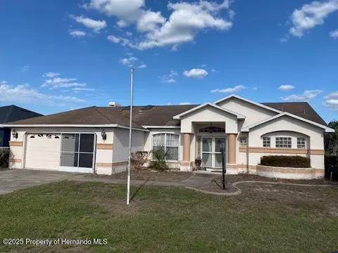 5402 Boxtree Ct, Ridge Manor, FL 33523