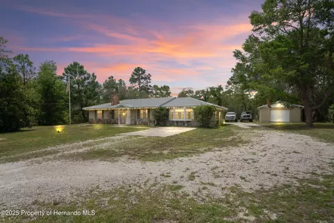 13345 Convent Garden Rd, Brooksville, FL 34613