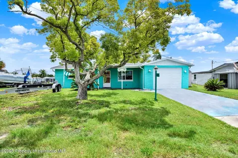 13332 Lisa Dr, Hudson, FL 34667