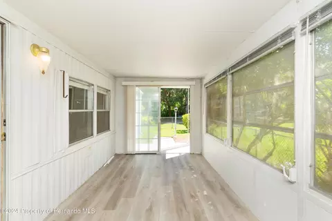 3405 Fremont Ln, Spring Hill, FL 34607 photo 5