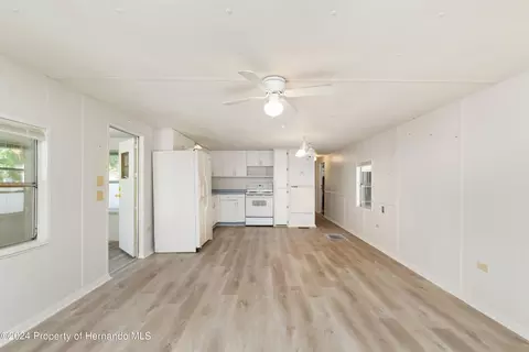 3405 Fremont Ln, Spring Hill, FL 34607 photo 9