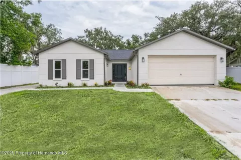 6065 Waycross Dr, Spring Hill, FL 34606