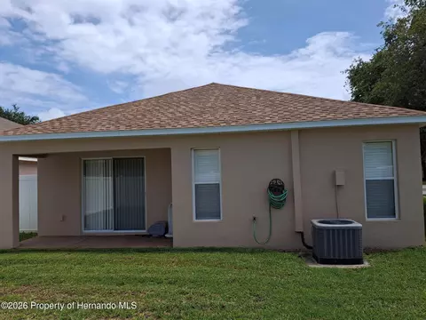 Exterior - 209 Winthrop Dr, Spring Hill, FL 34609 photo 3 of 4