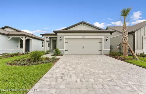 13747 Canyon Ridge Rd, Shady Hills, FL 34610