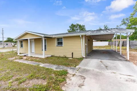 9465 Century Dr, Spring Hill, FL 34608