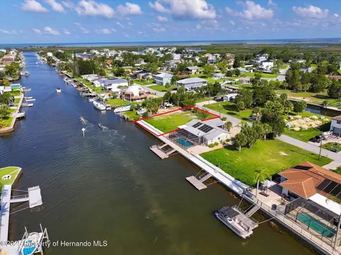 5016 Cedarbrook Ln, Hernando Beach, FL 34607
