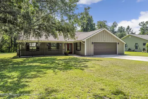 901 Moonlight Ln, Brooksville, FL 34601