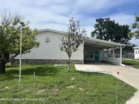 9237 Salisbury Dr, Brooksville, FL 34613
