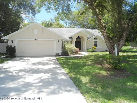 2485 Stanton Ave, Spring Hill, FL 34609
