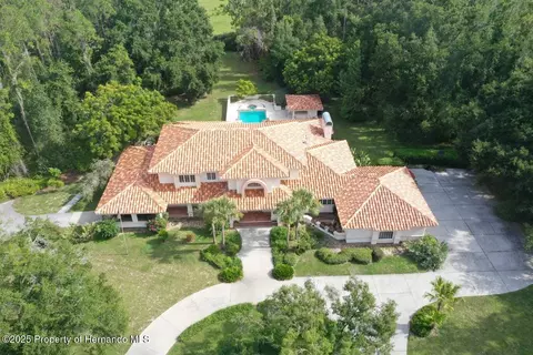 22331 Powell Rd, Brooksville, FL 34602