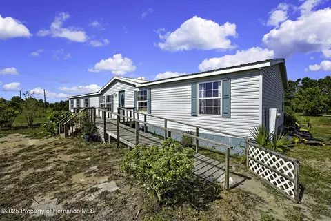 11089 Fulmar St, Weeki Wachee, FL 34614