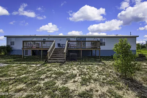 11089 Fulmar St, Weeki Wachee, FL 34614