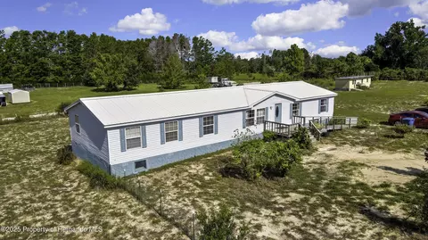 11089 Fulmar St, Weeki Wachee, FL 34614