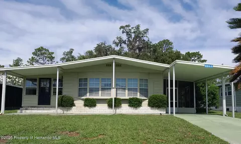 8069 Fairlane Ave, Brooksville, FL 34613