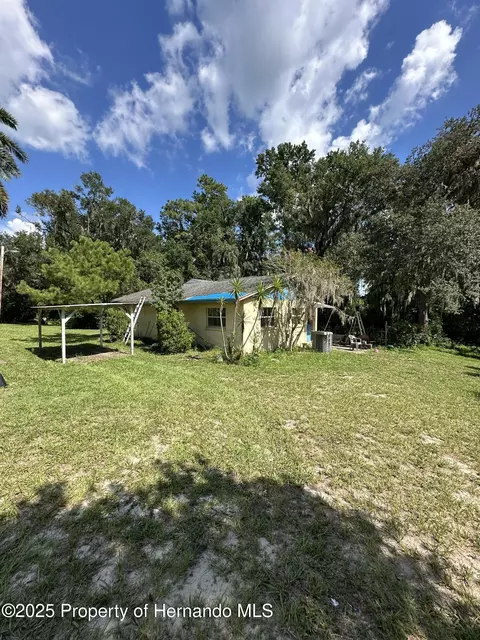 22380 Powell Rd, Brooksville, FL 34602