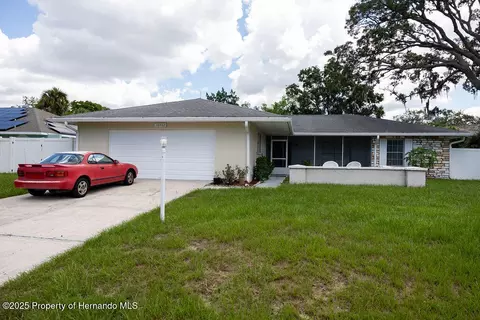 10402 Horizon Dr, Spring Hill, FL 34608