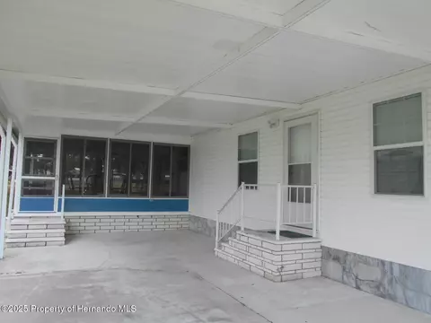 14563 Brookridge Blvd, Brooksville, FL 34613