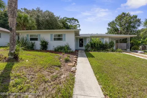 1982 W Gardenia Dr, Citrus Springs, FL 34434
