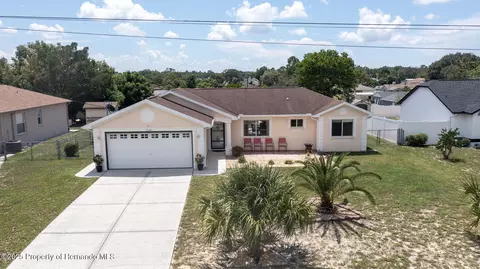 12142 Killian St, Spring Hill, FL 34608